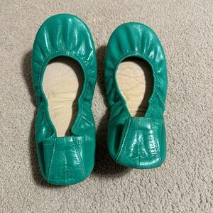 Seafoam green oil tanned genuine leather ballet flats!